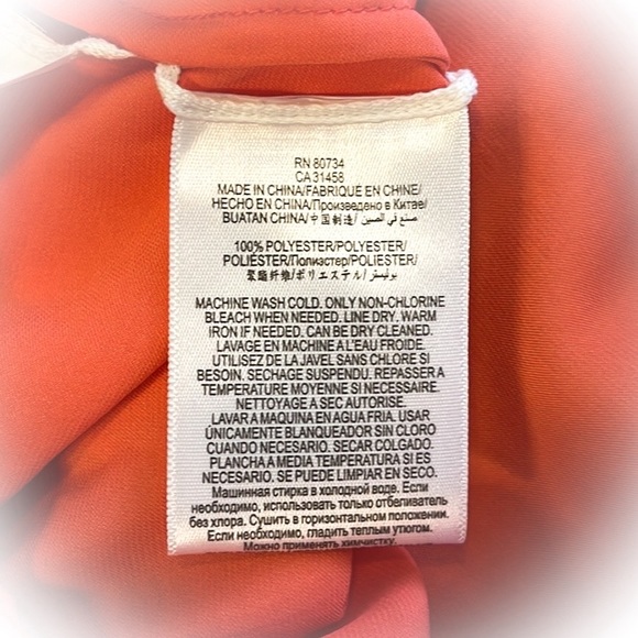 đź’•Elevate your style with this Beautiful Orange BCBG Blouseđź’• - Picture 7 of 12